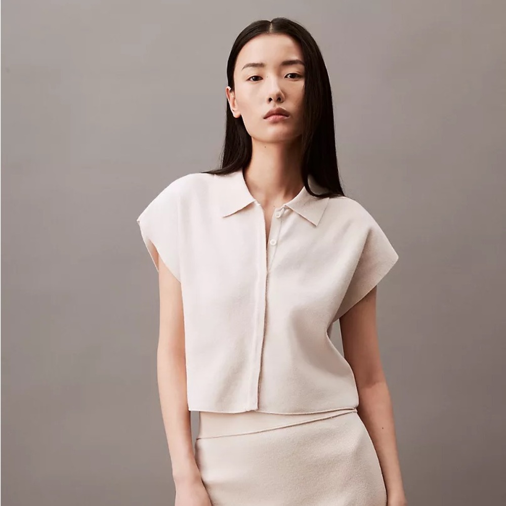 Calvin Klein Cropped Boxy Fit Button-Down Shirt